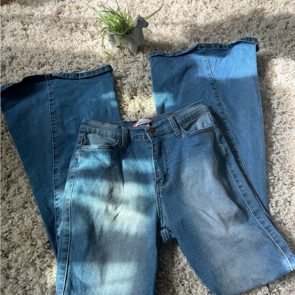 Vibe and Rant hippie chick bell bottoms vintage cute denim jeans size 9.